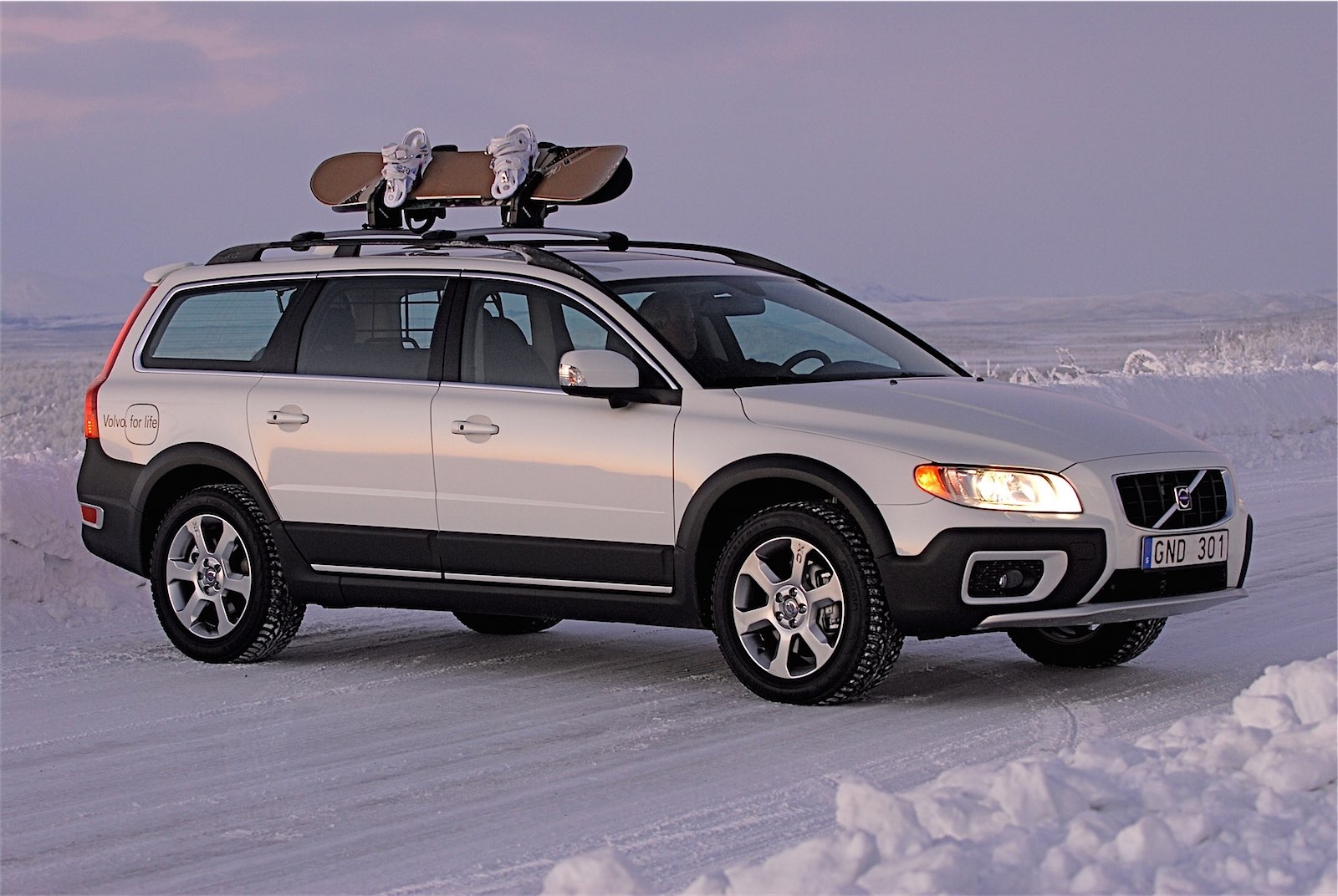 13806_volvo_xc70-resized.jpg