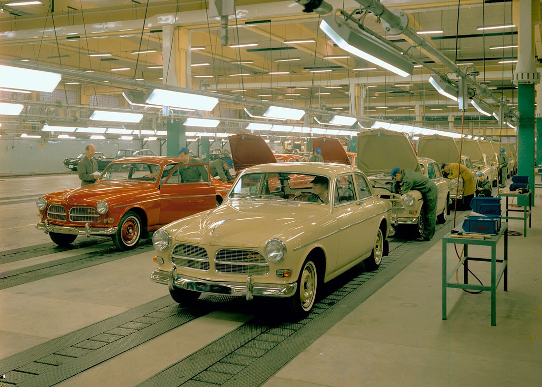 195265_volvo_121_amazon.jpg