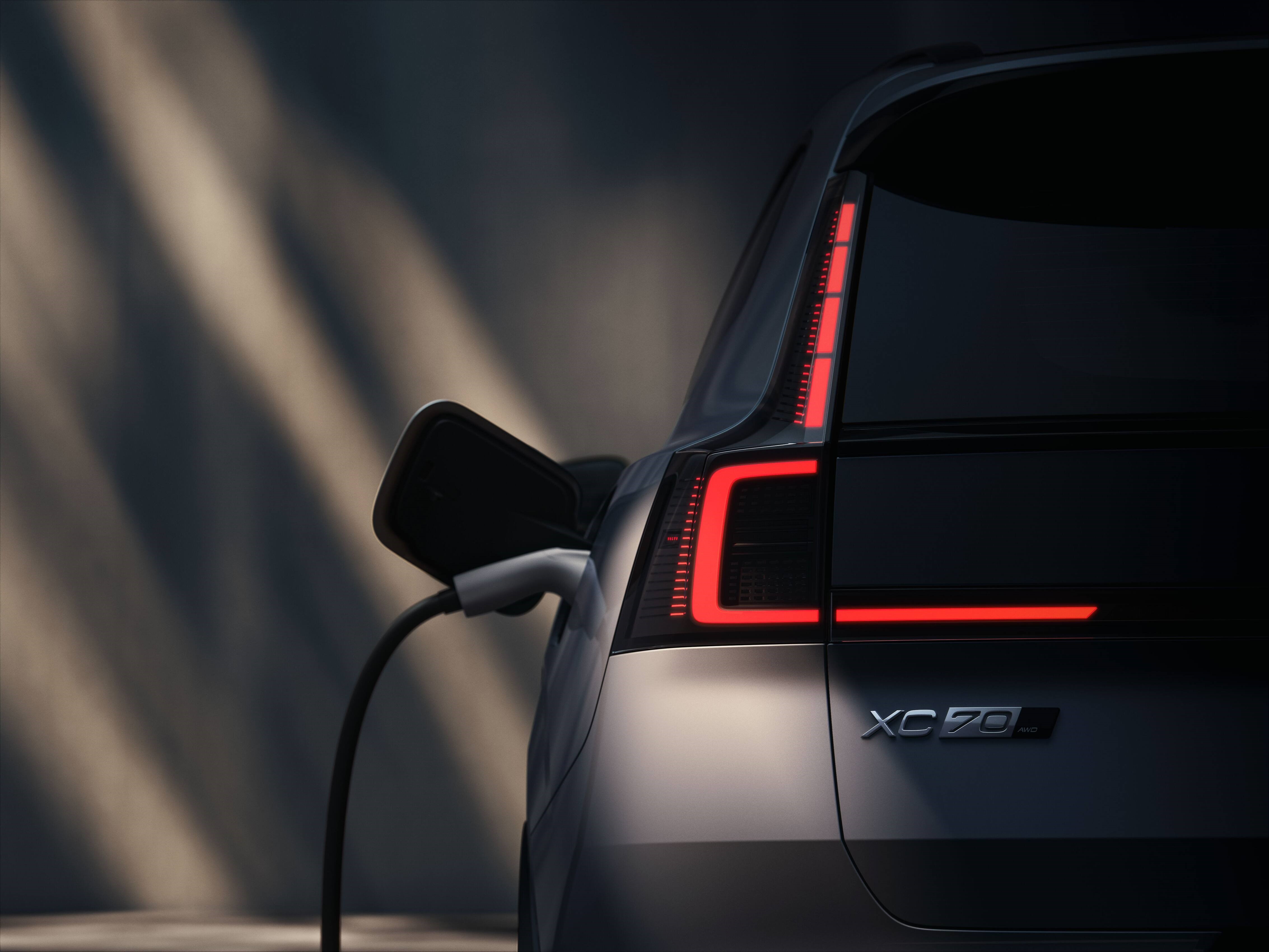 349115_new_volvo_xc70.jpg