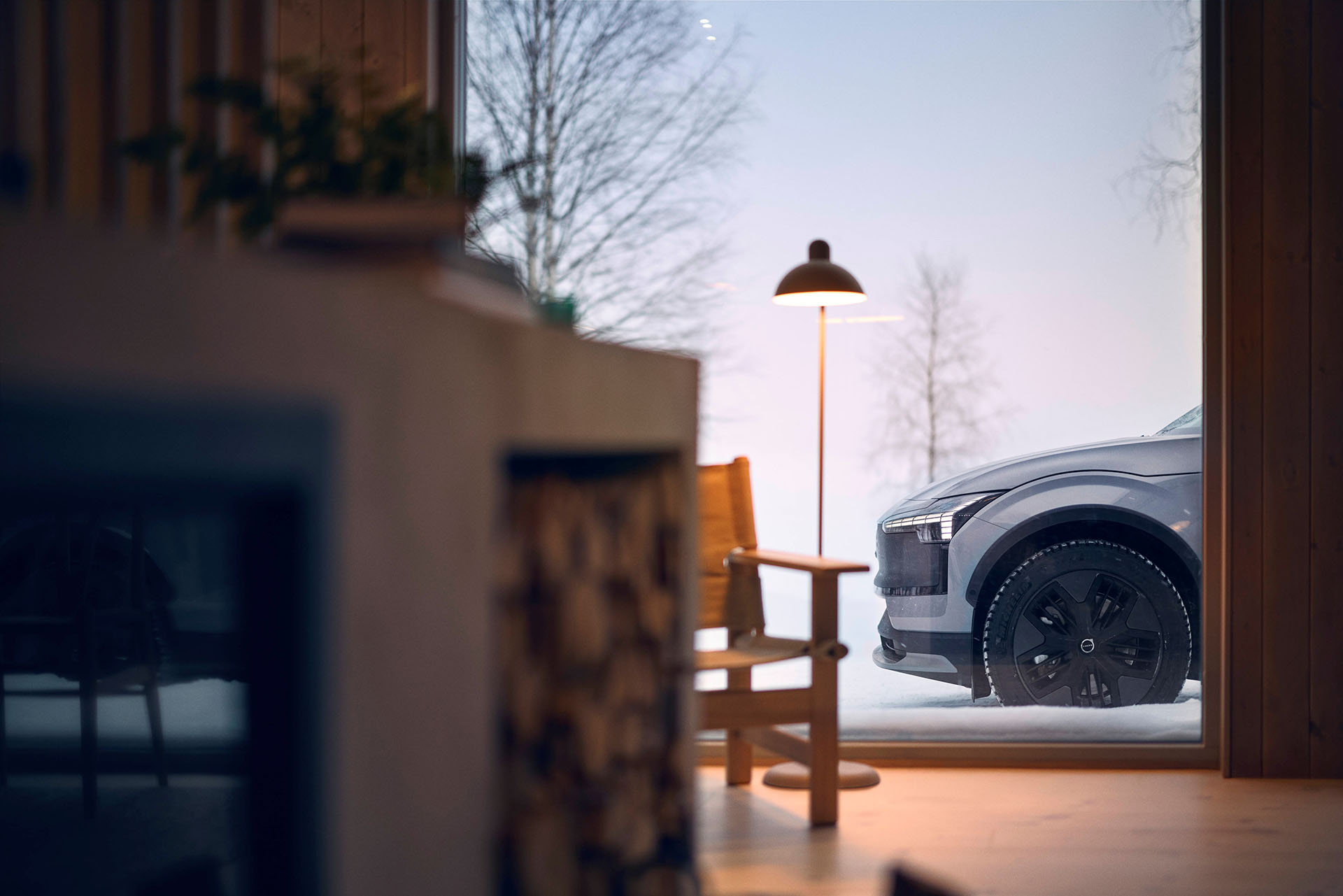 339541_volvo_ex30_cross_country_with_swedish_winter_cabin.jpg