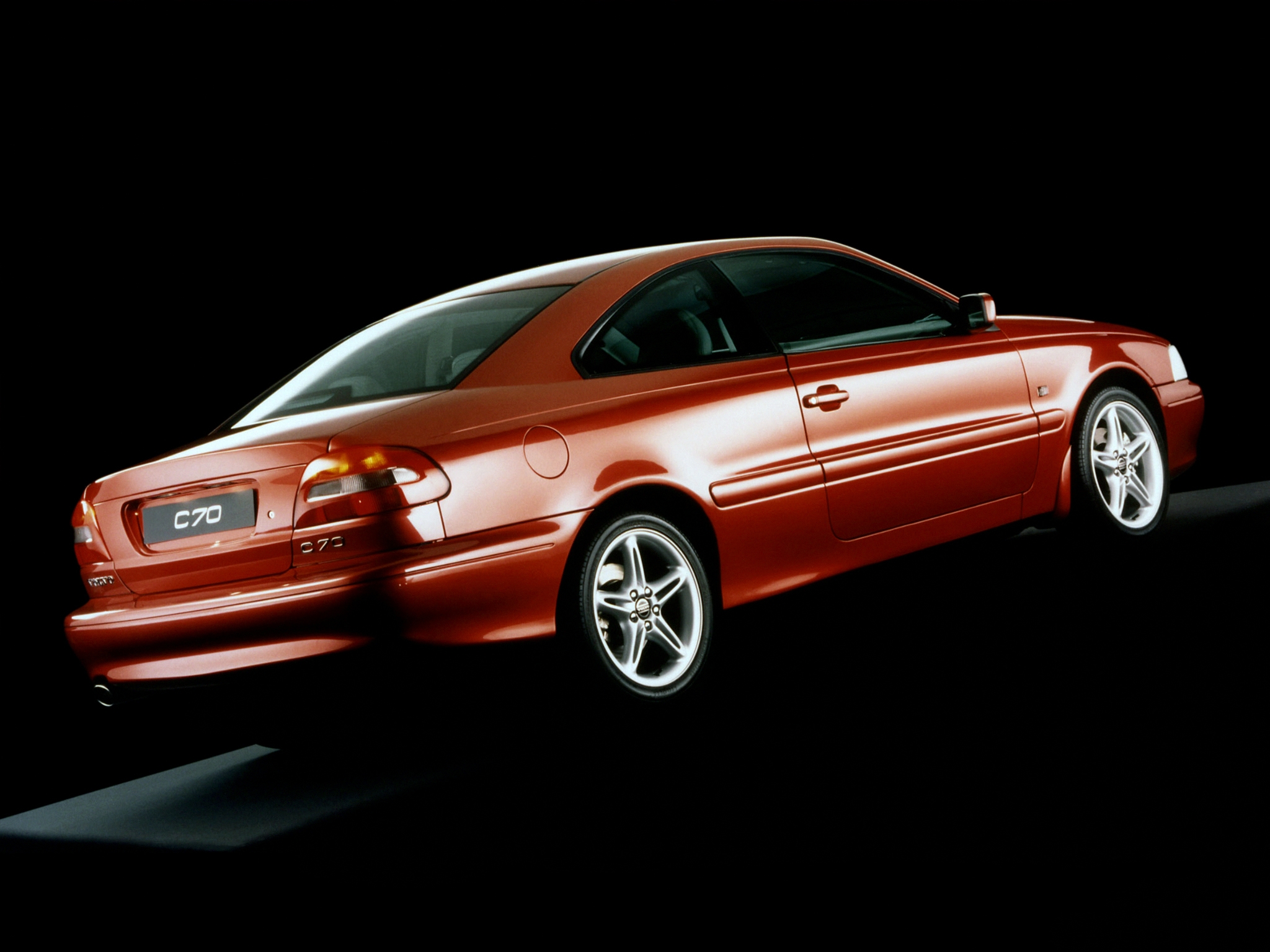 volvo_c70_3.jpg