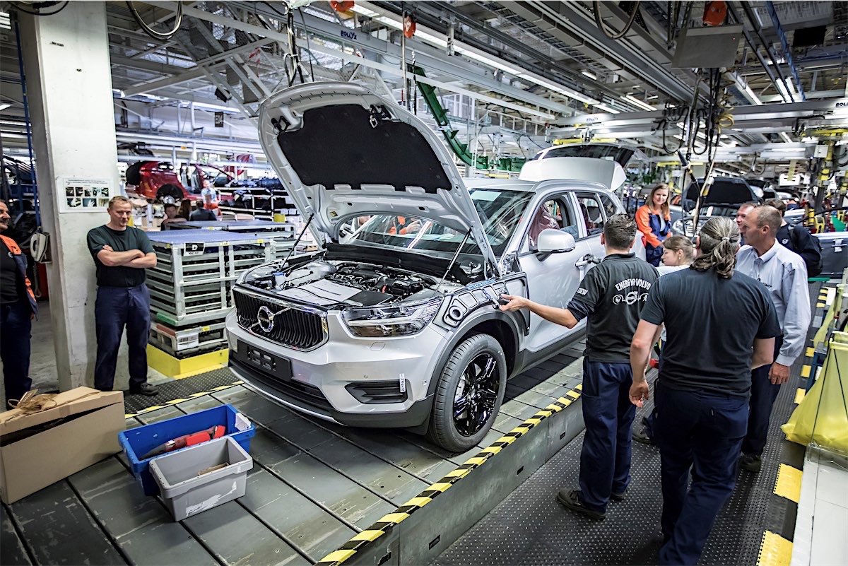 216918_pre_production_of_the_new_volvo_xc40_in_the_manufacturing_plant_in_ghent-resized.jpg