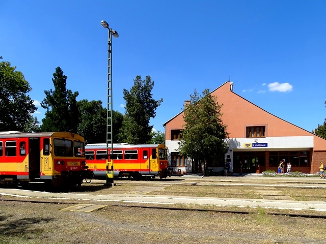 738.jpg