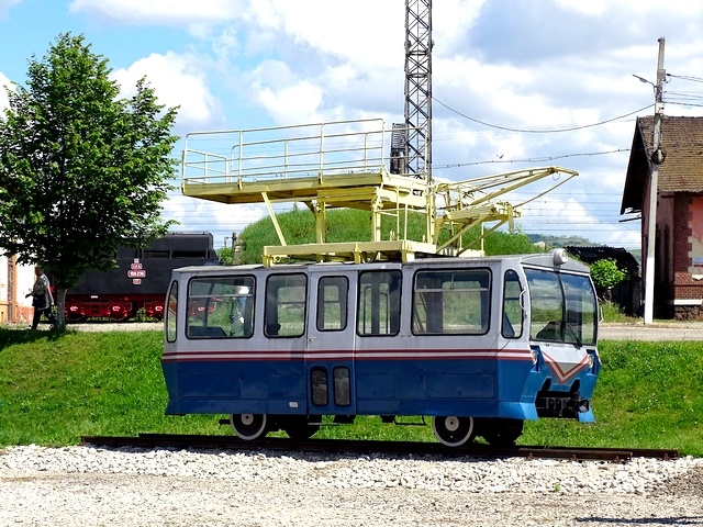 748.jpg