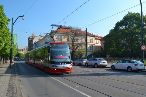 prága Škoda 15 T villamos Moldva