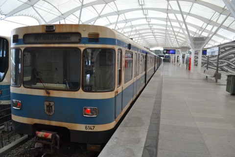 Allianz aréna stadion München U-Bahn Metró Foci futball