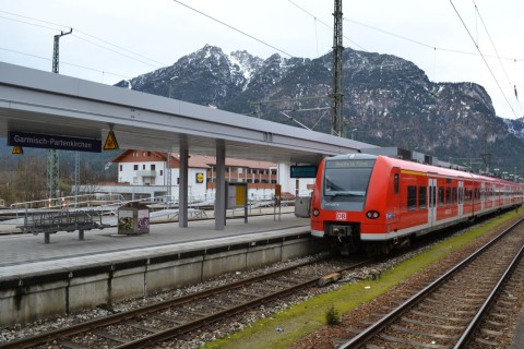 Garmish-Partenkirchen állomás DB 425 sorozat motorvonat