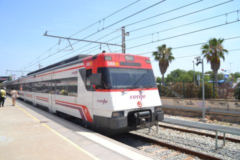 Barcelona-Mataró–Maçanet-Massanes-vasútvonal, Mataró állomás, RENFE 447 sorozat