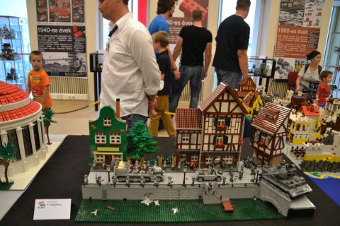 kecskemét, kockafeszt, lego, tank, háború