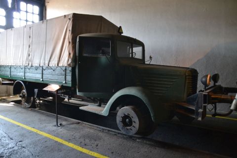 murzzuschlag múzeum körfűtőház kétéltű teherautó