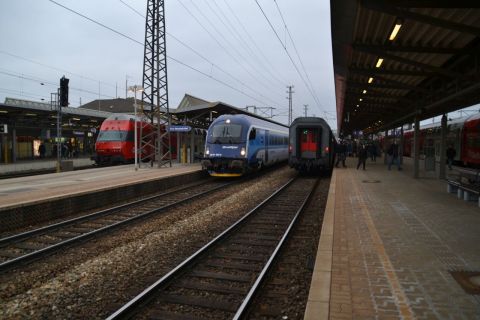 wienerneustadt emeletes vonat, railjet ÖBB IC