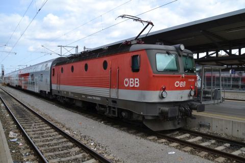 wienerneustadt öbb 1044 emeletes vonat