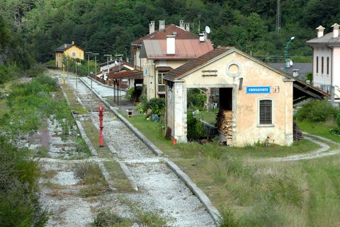 Olaszország, pontebbana, Chiusaforte elhagyott állomás