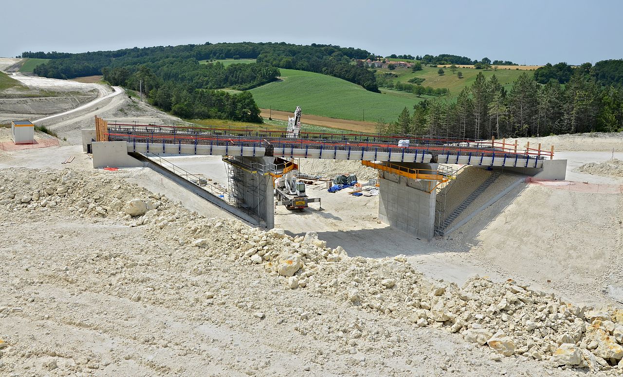 ste-souline_16_travaux_lgv_pont_en_construction_2013.jpg