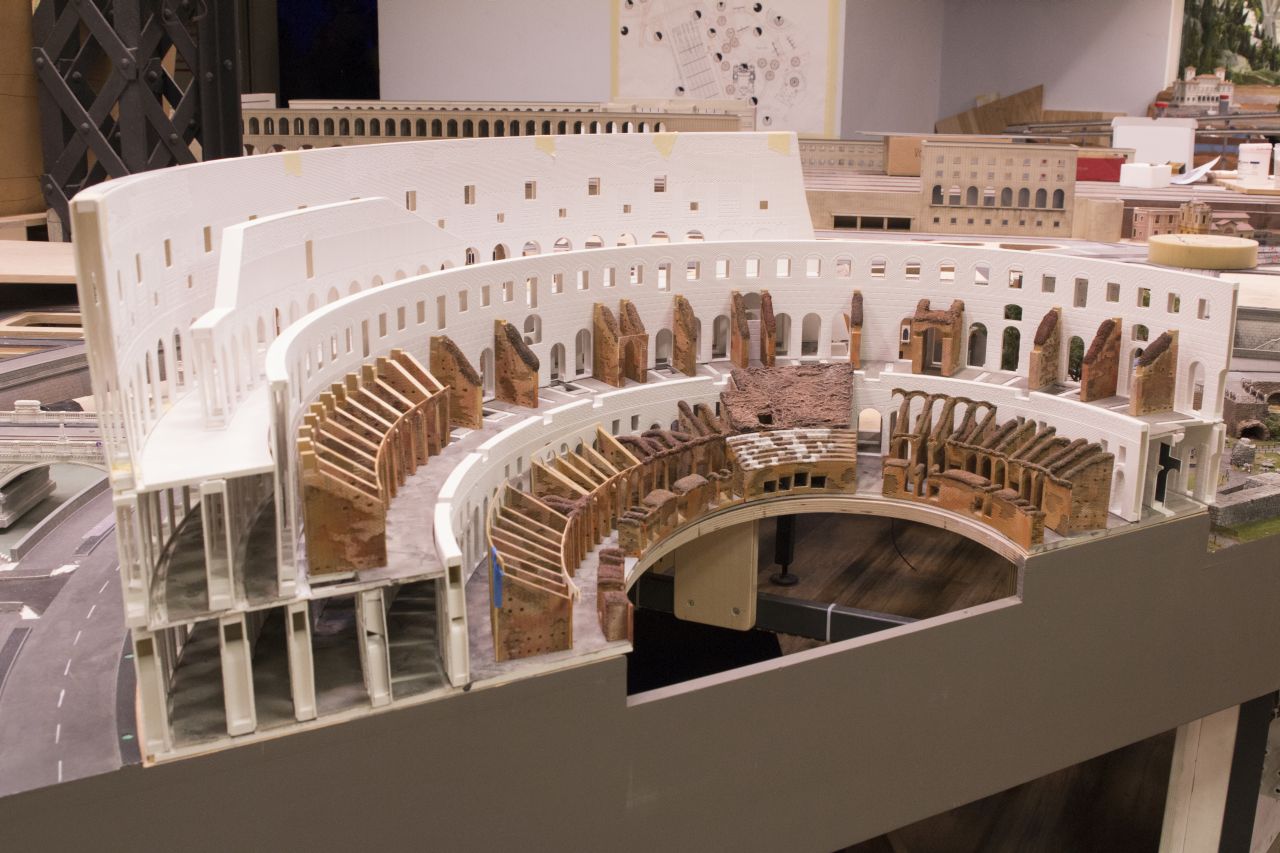 miniatur wunderland hamburg, olaszország, róma colosseum, kolosszeum