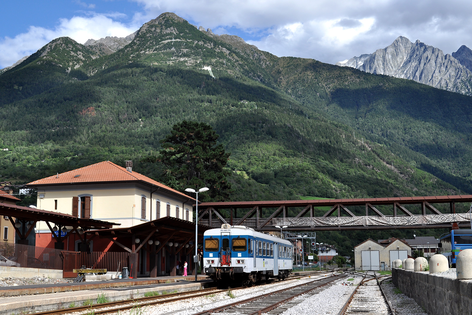 Edolo, Brescia–Iseo–Edolo-vasútvonal