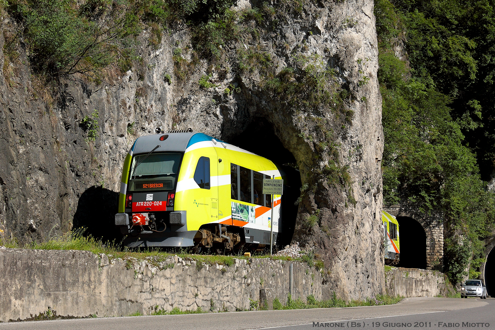Marone, Brescia–Iseo–Edolo-vasútvonal
