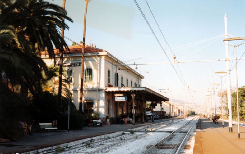 Genova-ventimiglia-vasútvonal, taggia-arma állomás