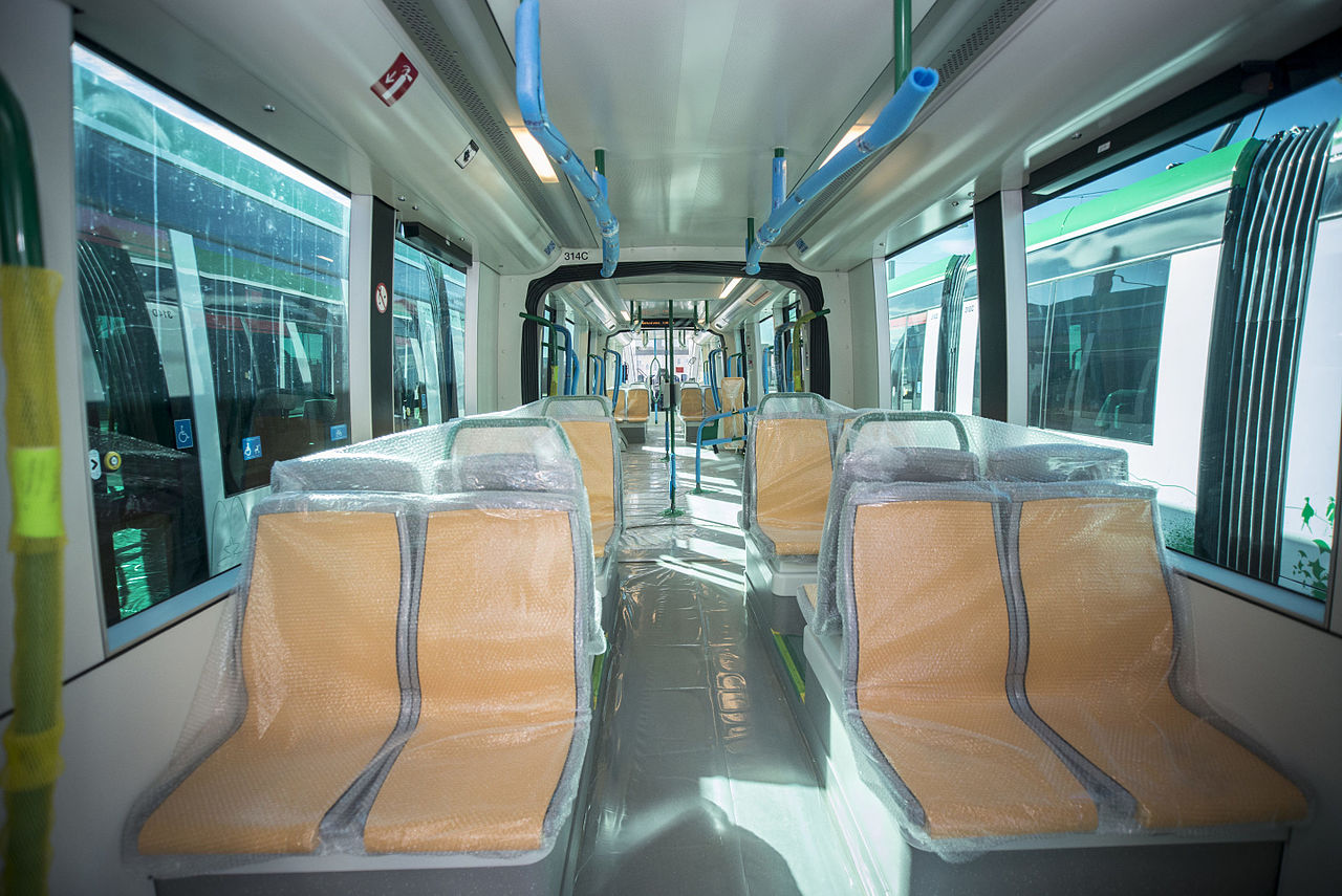 Metropolitano de Granada, CAF Urbos, utastér