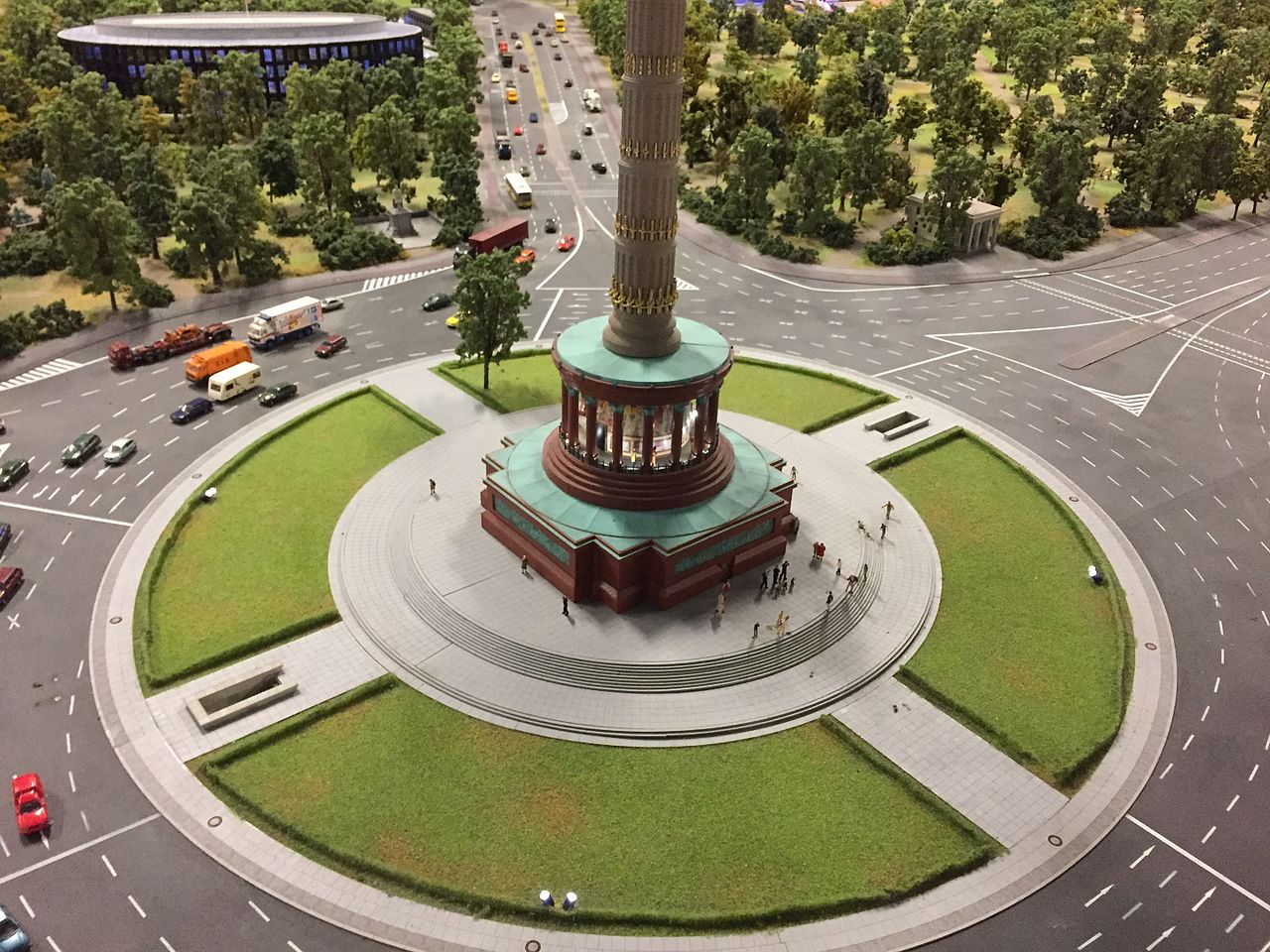 Loxx Miniatur Welten Berlin, körforgalom, győzelmi oszlop