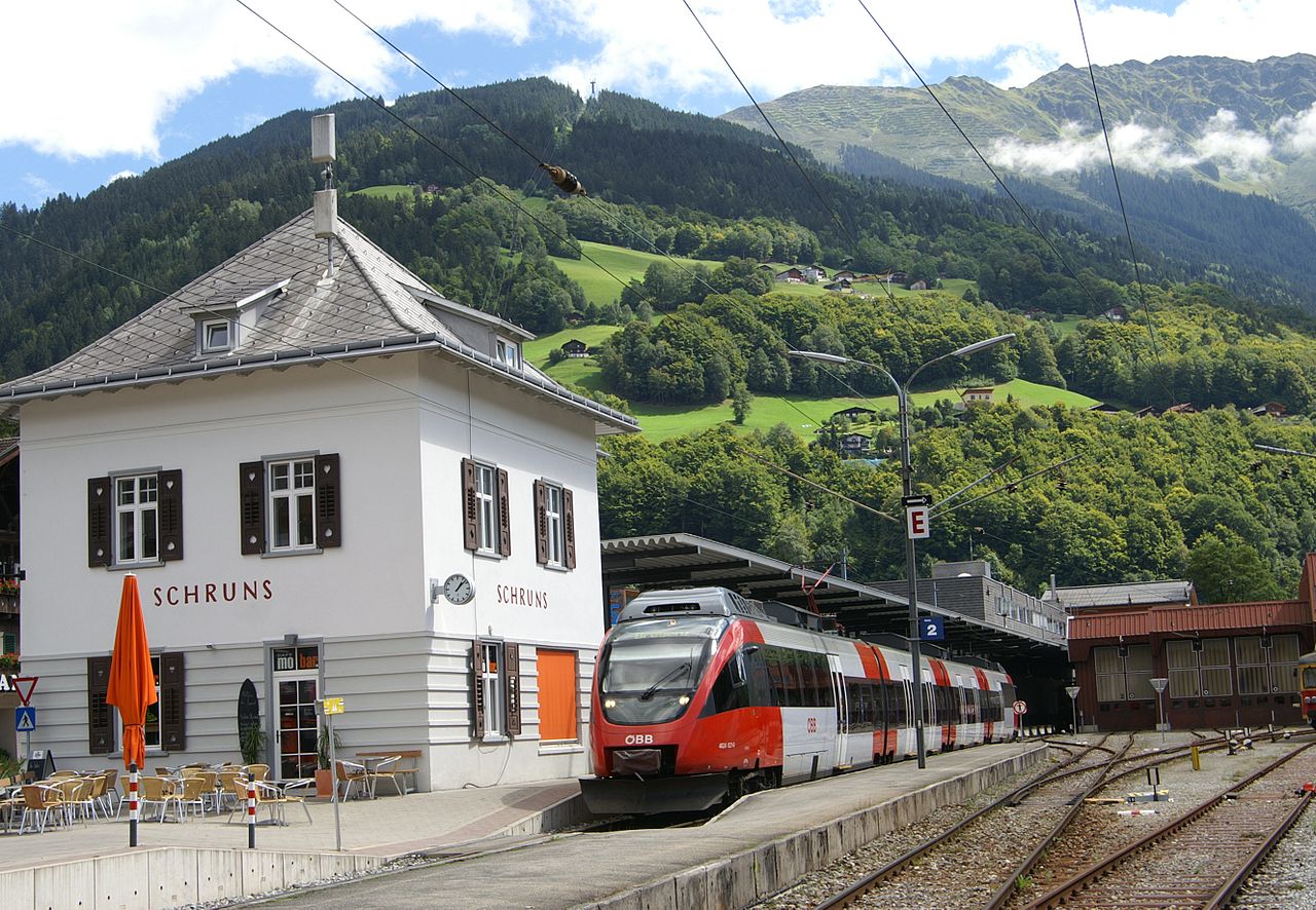 bahnhofschruns1.JPG