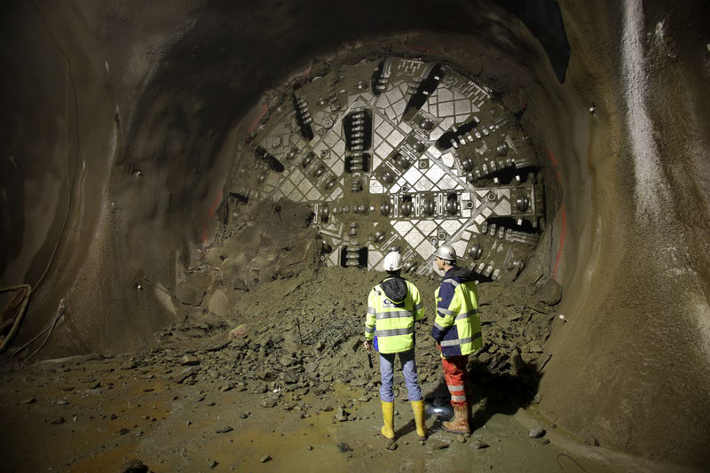 tunnelbohrmaschine-koralmtunnel-1-oebb-pachoinig-2.JPG