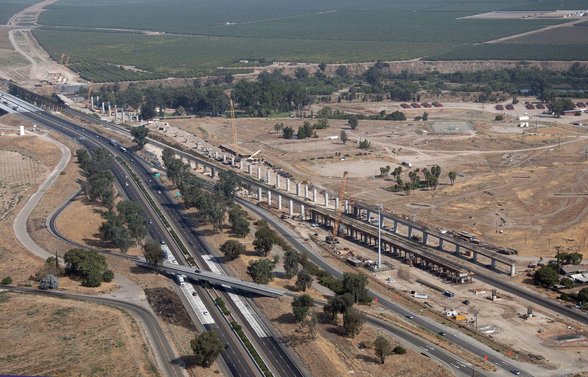 san_joaquin_river_viaduct_aerial_2017.jpg