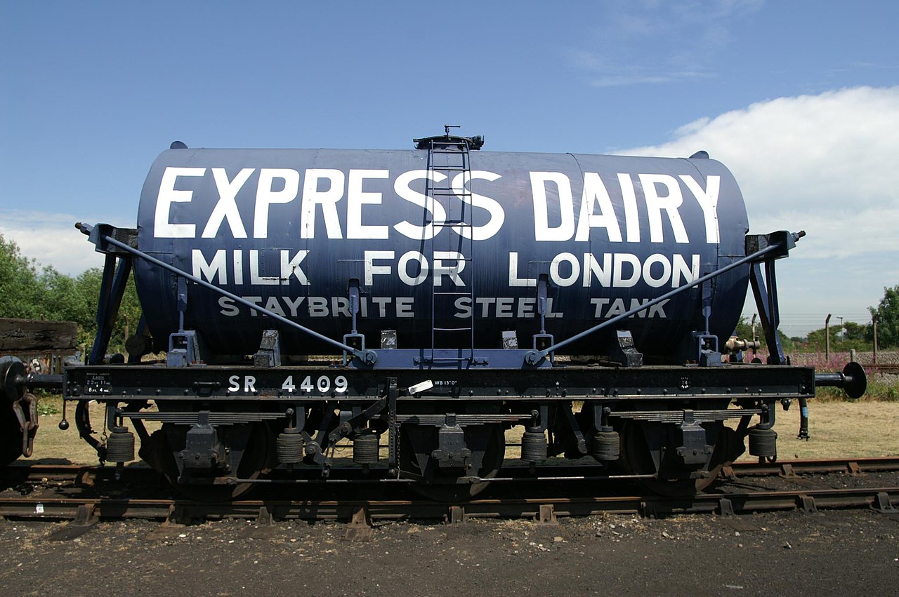 sr_4409_6_wheeled_milk_wagon_didcot_railway_centre.jpg