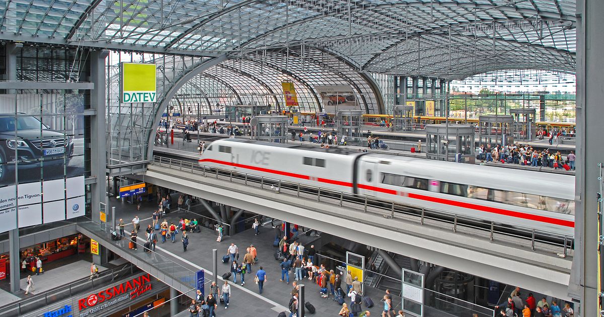 ice-im-hbf-berlin.jpg