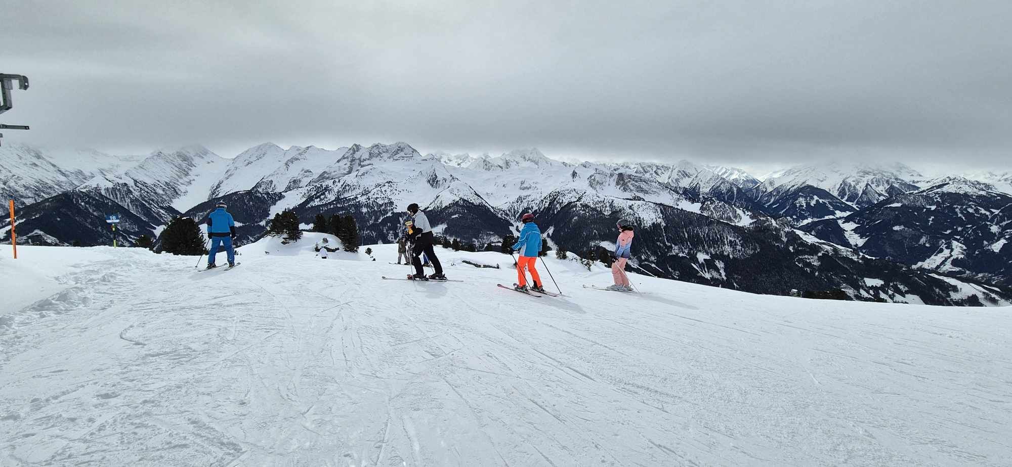 Zillertal Arena, karspitzbahn, felvonó, ausztria, síszezon