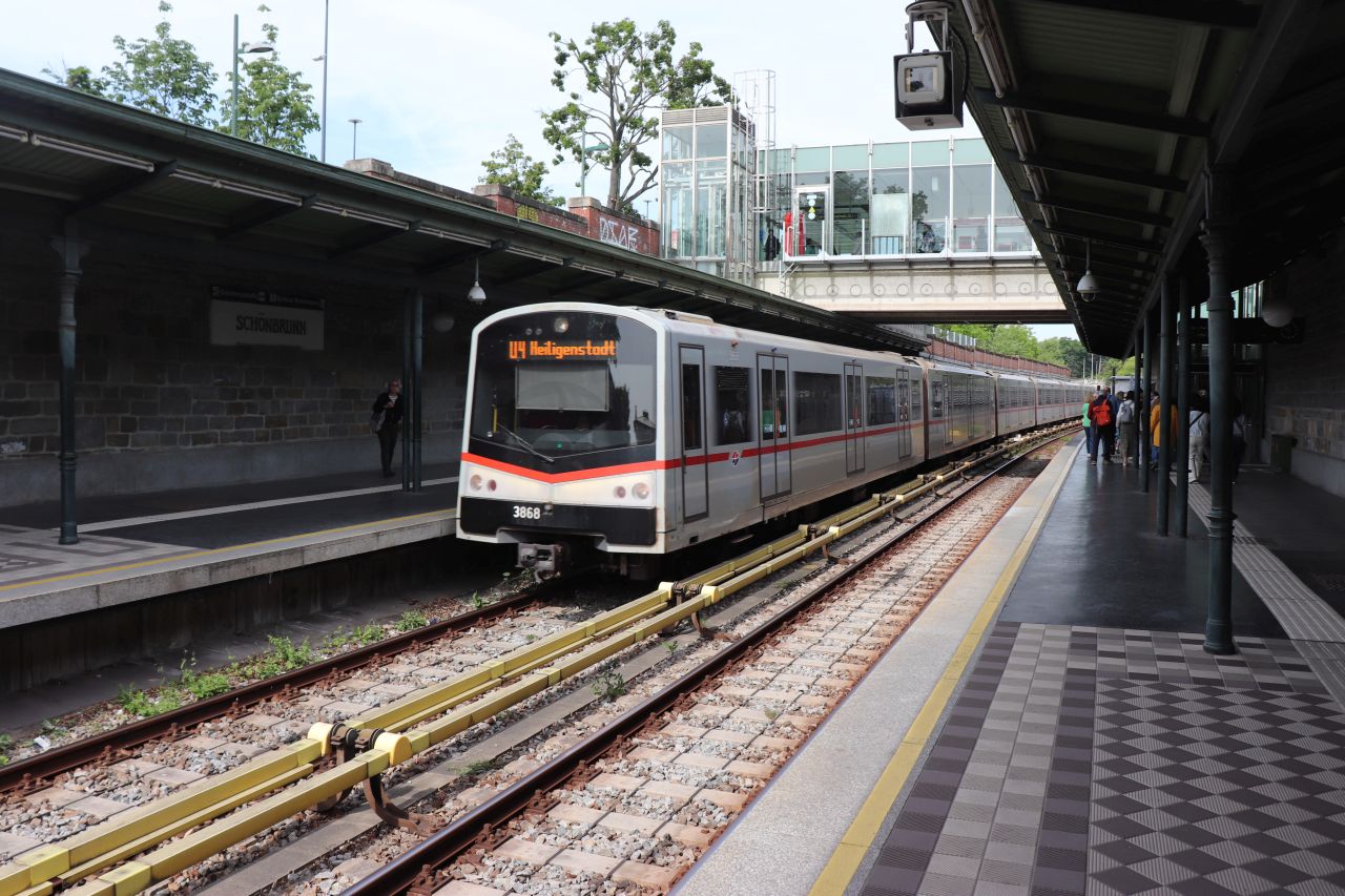 Bécs, 2025, wien, ud metró, schönbrunn