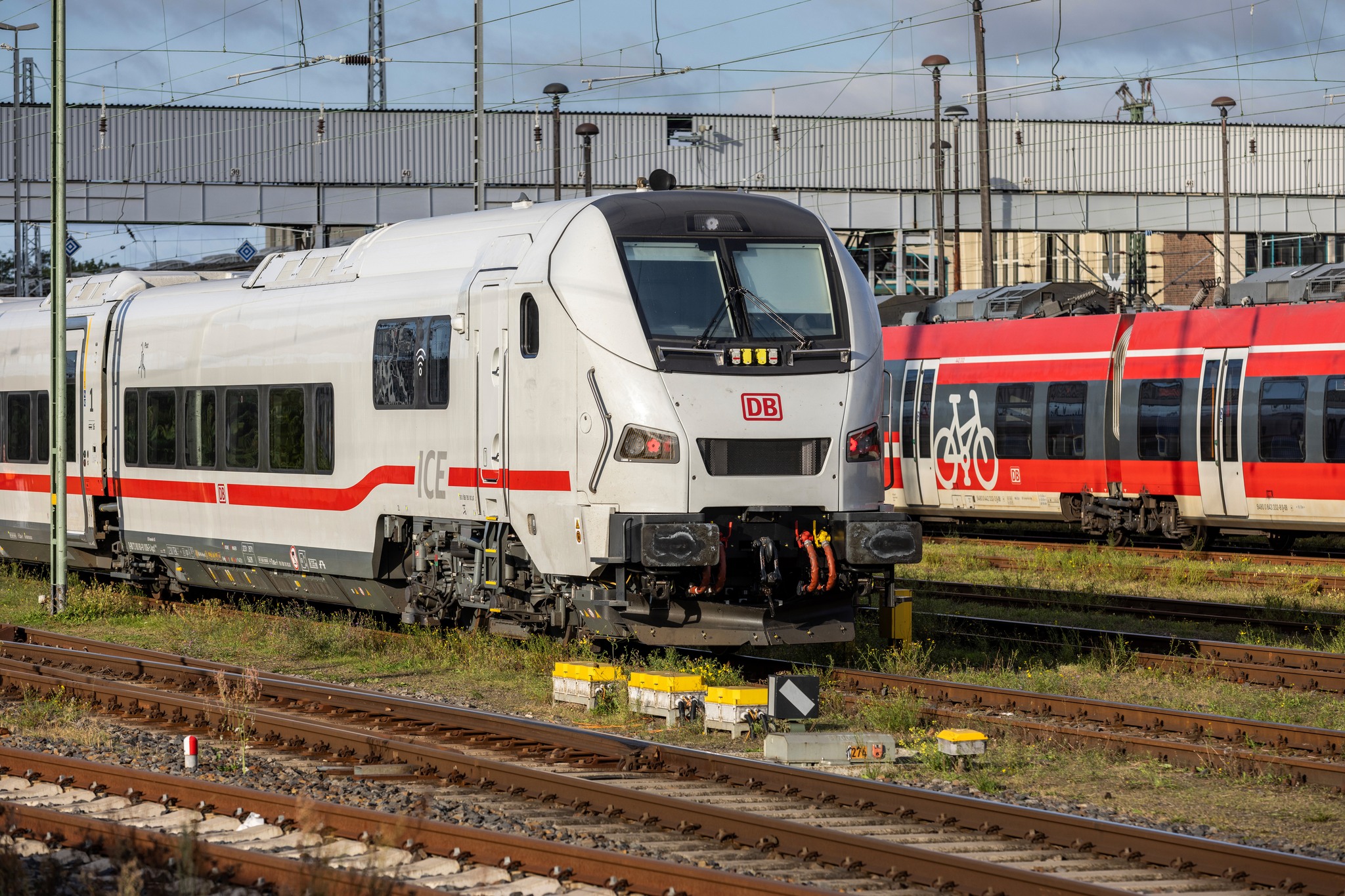 ice l, Berlin hauptbahnhof, talgo