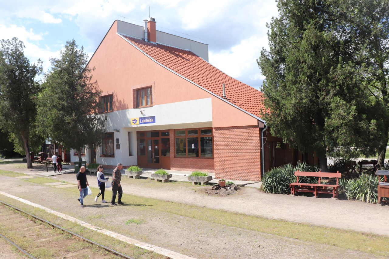 Szolnok, Kecskemét, vonatút, lakitelek állomás, bzmot