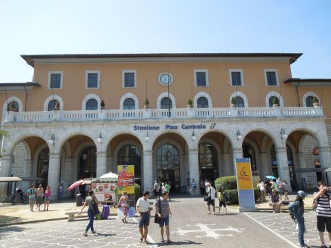 Firenze és Pisa között vonattal
