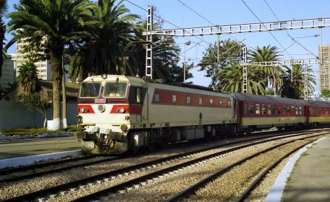 marokko Casablanca vasútállomás ONCF E 1250