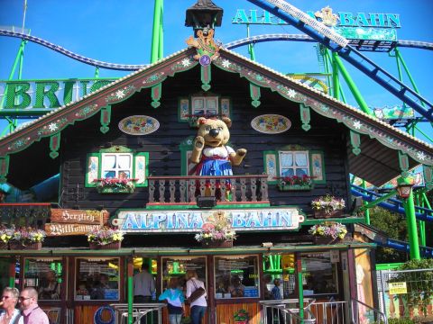 oktoberfest alpinabahn hullámvasút