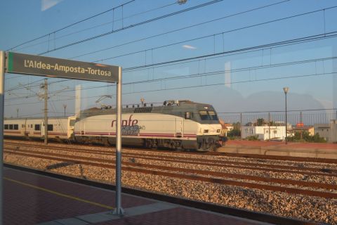 Eurosprinter Laldea-Amposta-Tortosa állomás nagysebességű Talgo vonat