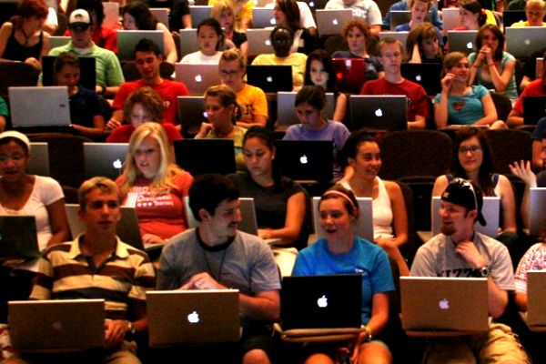 laptops-in-lecture.jpg