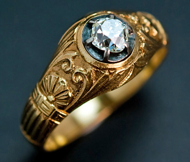 gold_ring_vintage.jpg