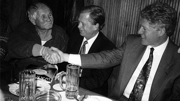 hrabal-havel-clinton.jpg