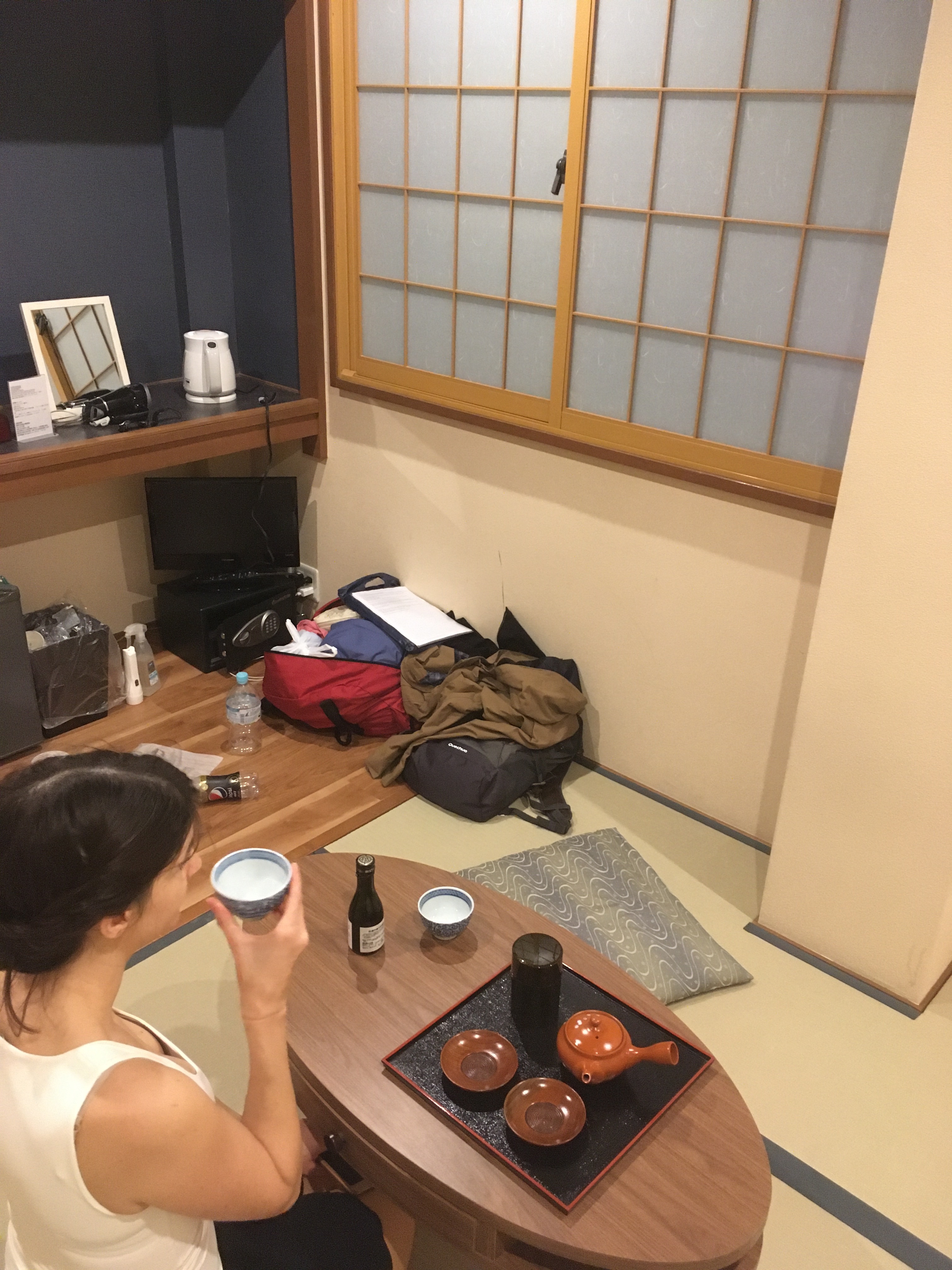 hiperkicsi, tatami padlós, japán stílusú hotelszoba