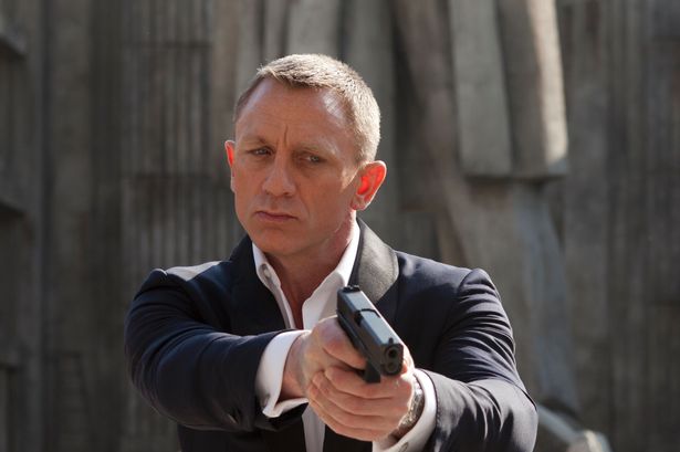 Daniel+Craig+as+superspy+James+Bond+in+Skyfall.jpg