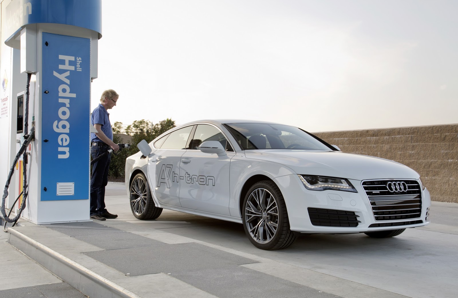 audi-a7-sportback-h-tron-5.jpg