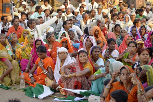 Indian_people,_Gwalior,_Jan_Satyagraha_2012.jpg