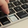 Ingyen javítja a laptop billentyűzetét az Apple