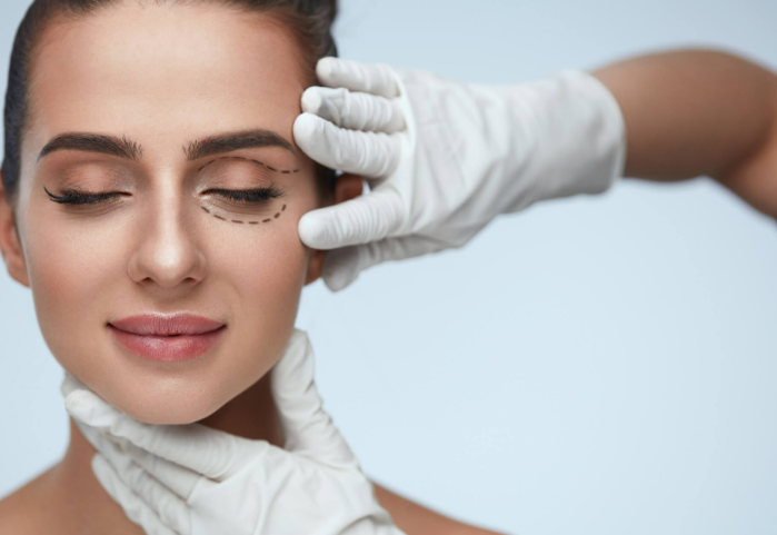 A Konzultációtól a Felépülésig: Minden, Amit a Szeptest Plasztikai Sebészetről Tudni Kell