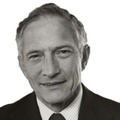 Portré: Robert Noyce - Szilícium-völgy polgármestere