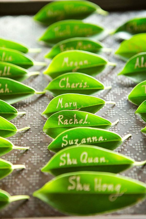 greenery-wedding-ideas-green-leave-table-place-cards.jpg