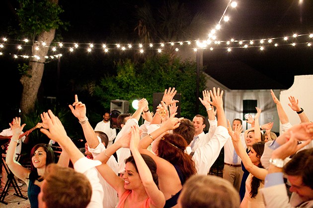 blogs-aisle-say-keeping-dance-floor-packed-at-wedding.jpg