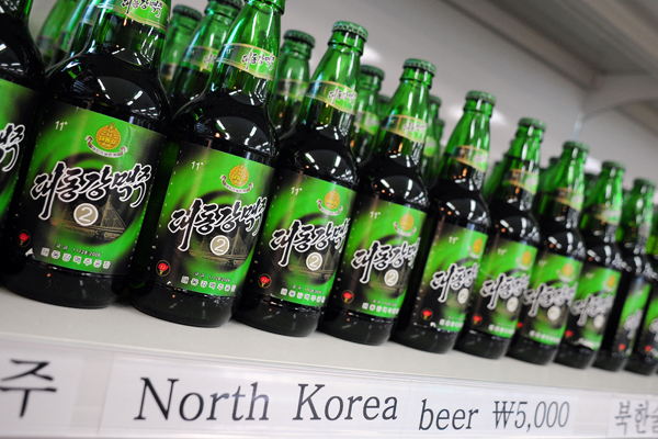 north-korea-taedonggang-beer-border-village-aug11-2011.jpg